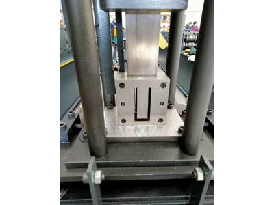 Special Roll Form Shutter Groove-Side Channel Drawing Machine - 1