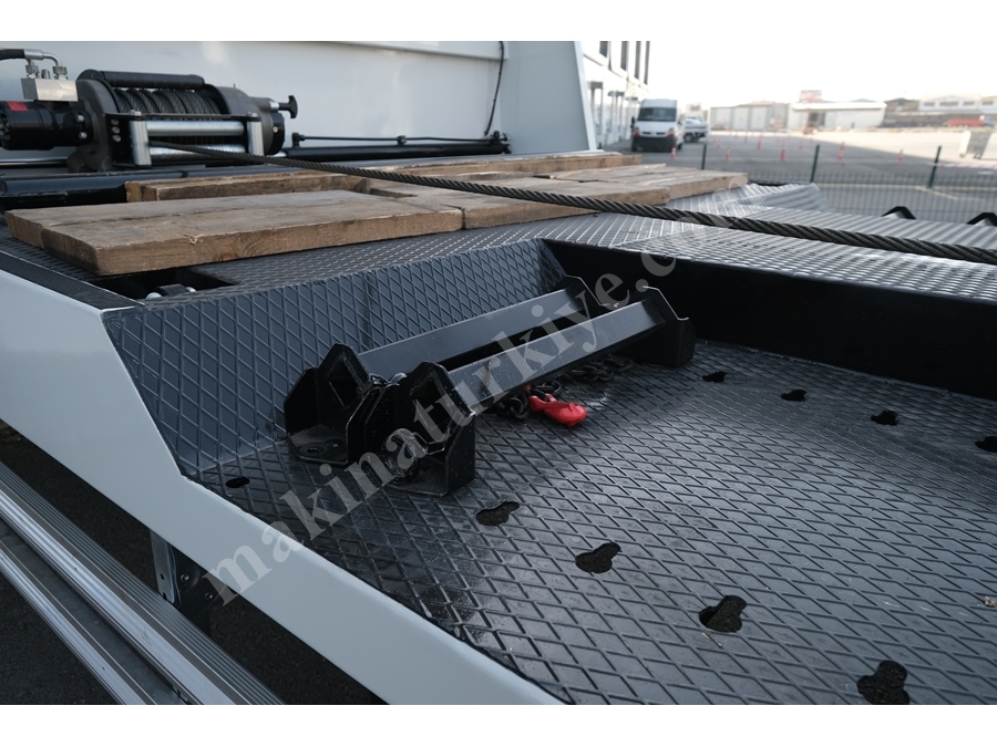12 Ton Platformlu Lowbed Araç Kurtarma Oto Çekici