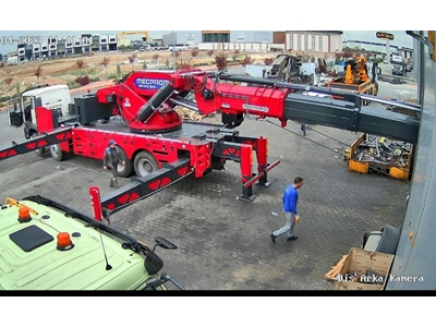 MP300 EL8+E6 Katlanır Bomlu Mobil Vinç - 0