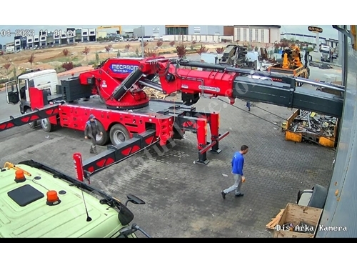 MP300 EL8+E6 Katlanır Bomlu Mobil Vinç