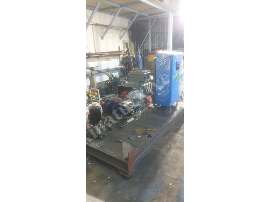 Машина для очистки воды высоким давлением 2500 бар (31 литр / мин)