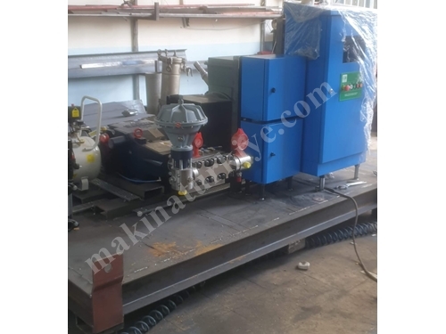 Machine de nettoyage à jet d'eau haute pression 2500 bars (31 litres / minute)