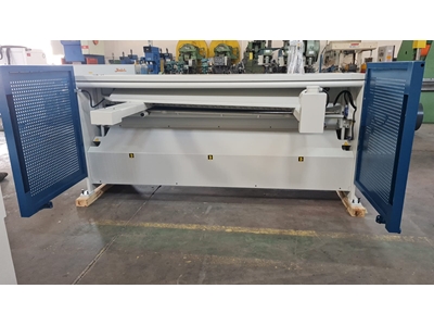 2560*4 Mm Nc Kontrollü Redüktörlü Giyotin Makas  - 9