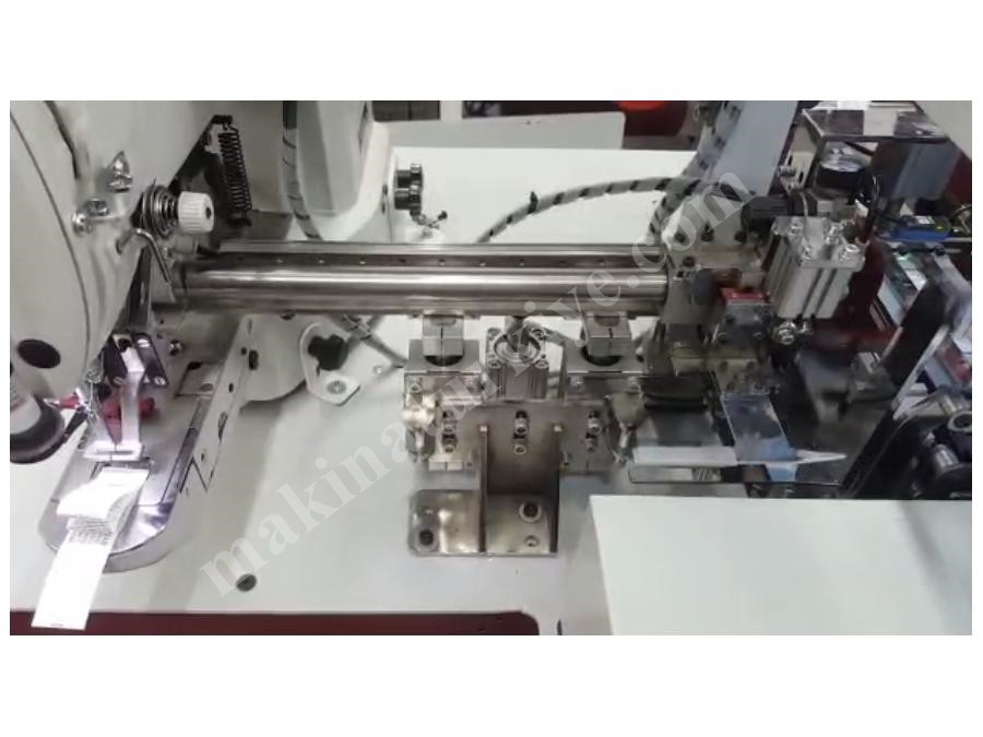 Tam Otomatik Üç Etiket Katlamalı Dikiş Ve Etiketleme Makinası