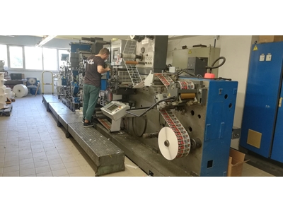 R 200 B Label Printing Machine - 0