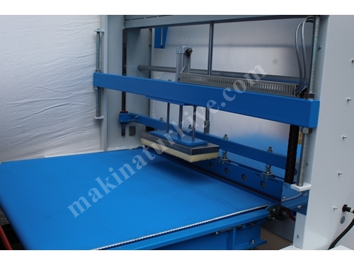 YM-OBO1100 Front Feed Shrink Packaging Machine