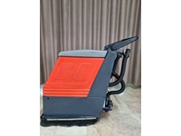 Compact Area Floor Cleaning Machine Battery-Powered German Cleaning Hako 430 Floor Washing - 7