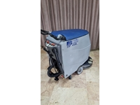 Battery-Powered Pushed Floor Cleaning Machine Italy Washing Machine 60 liters  - 14
