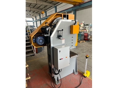 40 Ton Pneumatic Eccentric Press - 4