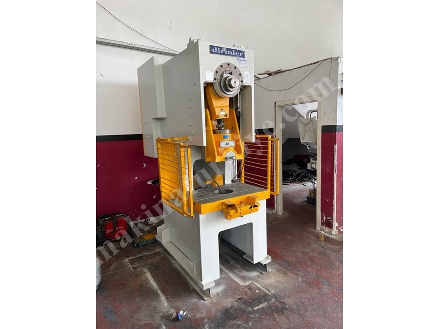 Presse Dirinler de 80 tonnes