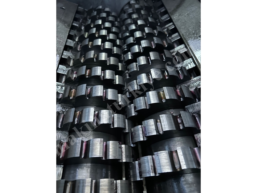 60 Kg Dual Shaft Shredder Crushing Machine