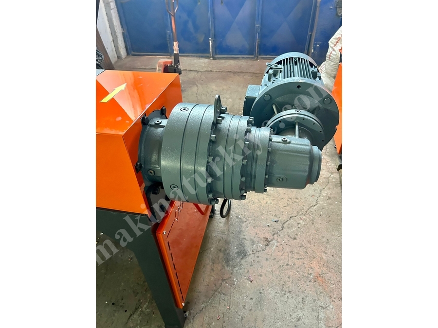 60 Kg Dual Shaft Shredder Crushing Machine