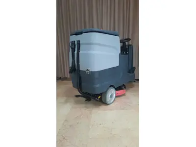 RO 22 (560mm) Binicili Zemin Temizleme Makinası