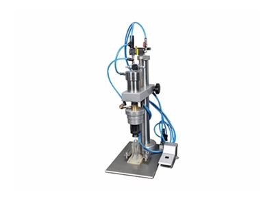 1500 Pieces/Hour Vacuum Semi-Automatic Liquid Filling Machine - 1