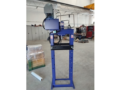 Presse hydraulique d'atelier motorisée de 25 tonnes - 1