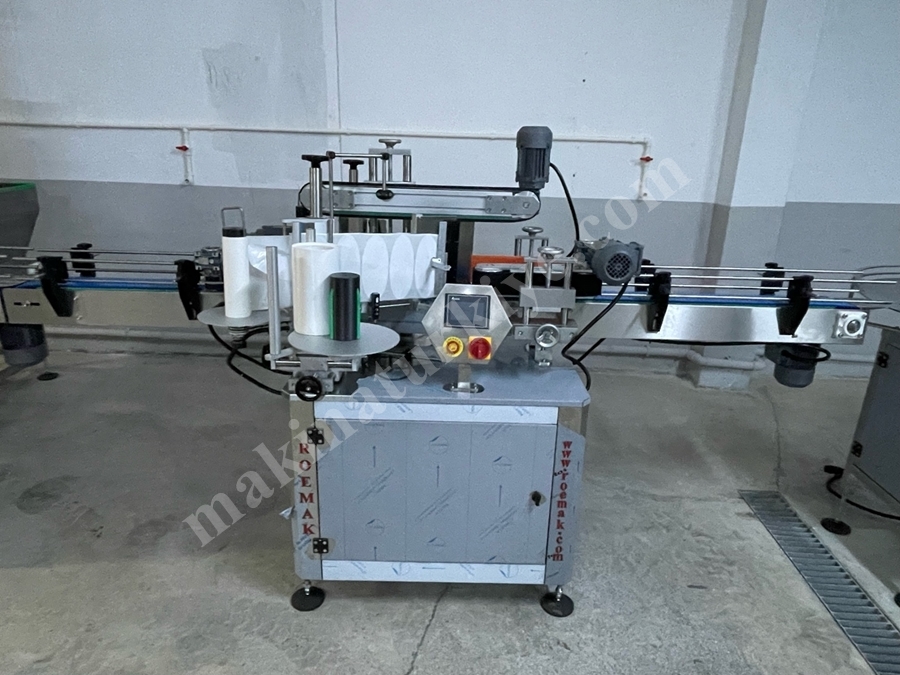 8-Nozzle Linear Volumetric Liquid Filling Machine