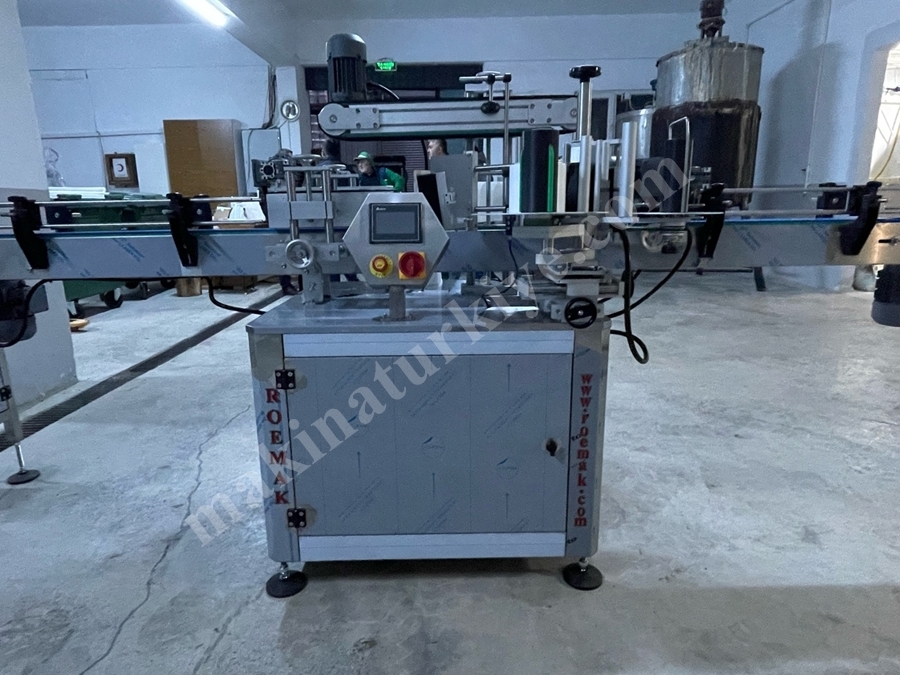 6-Nozzle Linear Liquid Filling Machine