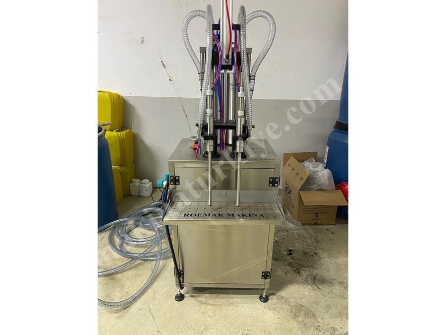 2-Nozzle Volumetric Manual Liquid Filling Machine