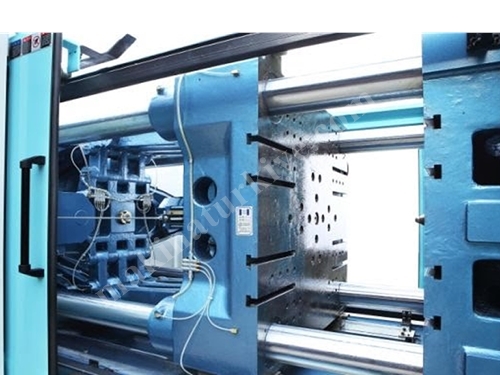 9000 Kn (900 Ton) Plastik Enjeksiyon Makinası