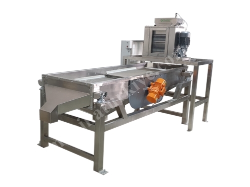 250-350 kg/h Nut Chopping and Sieving Machine