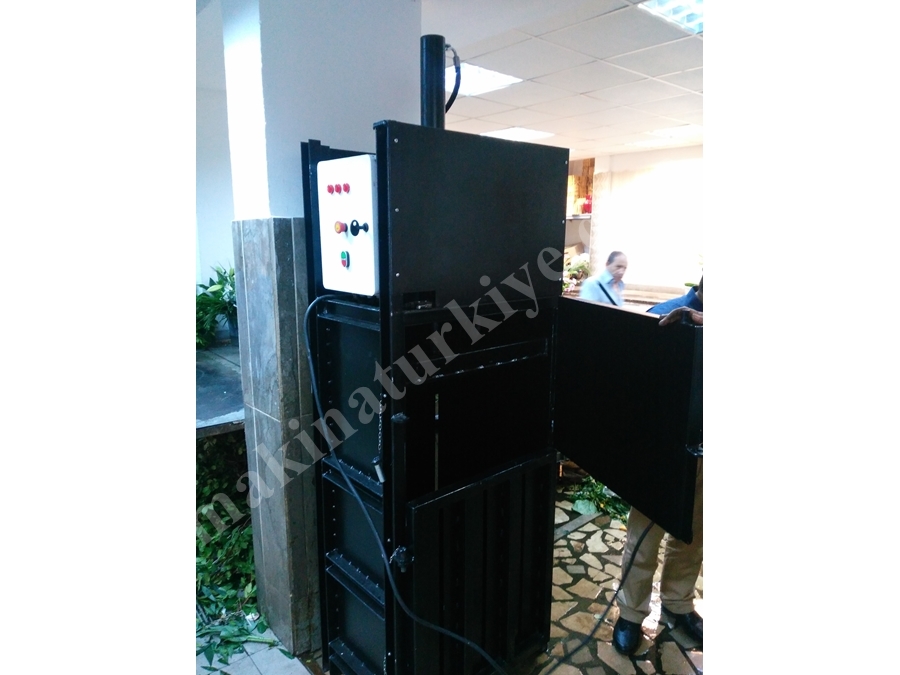 500-10,000 Kg Waste Compactor Press