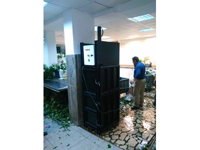500-10,000 Kg Waste Compactor Press - 2