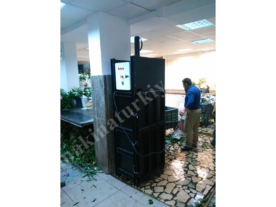 500-10,000 Kg Waste Compactor Press