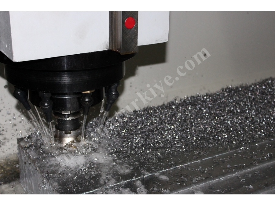 1500x3000 mm CNC Köprü Tipi İşleme Merkezi
