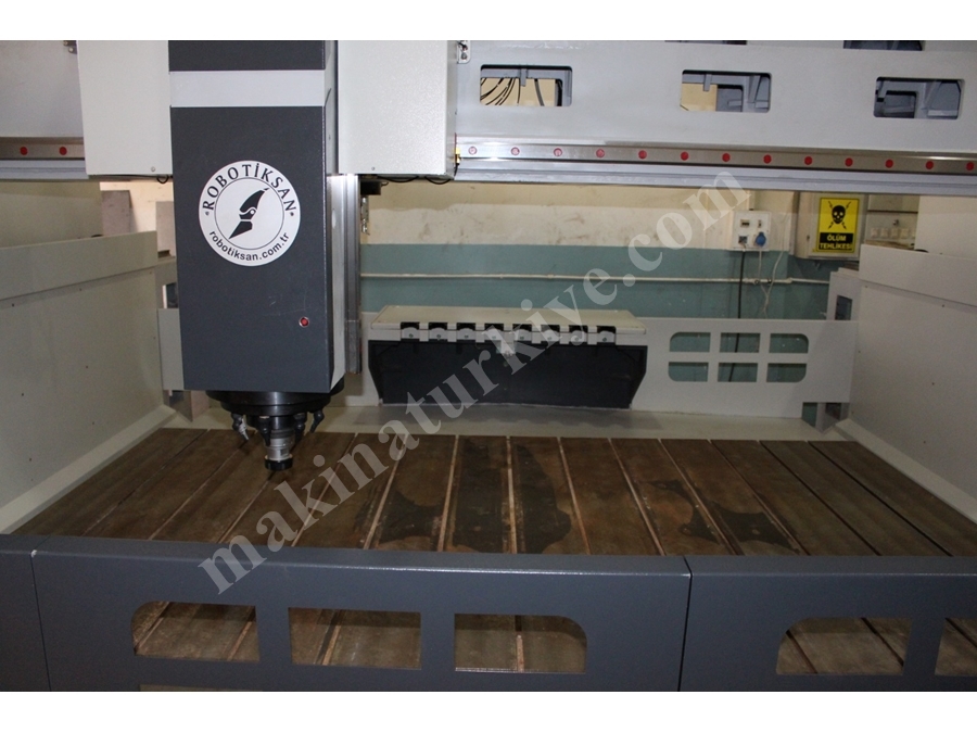 1500x3000 mm CNC Köprü Tipi İşleme Merkezi