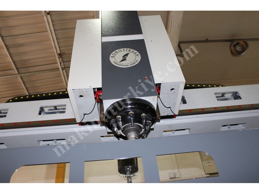1500x3000 mm CNC Köprü Tipi İşleme Merkezi