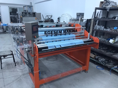 1000 mm Perforations- und Schneidemaschine - 2