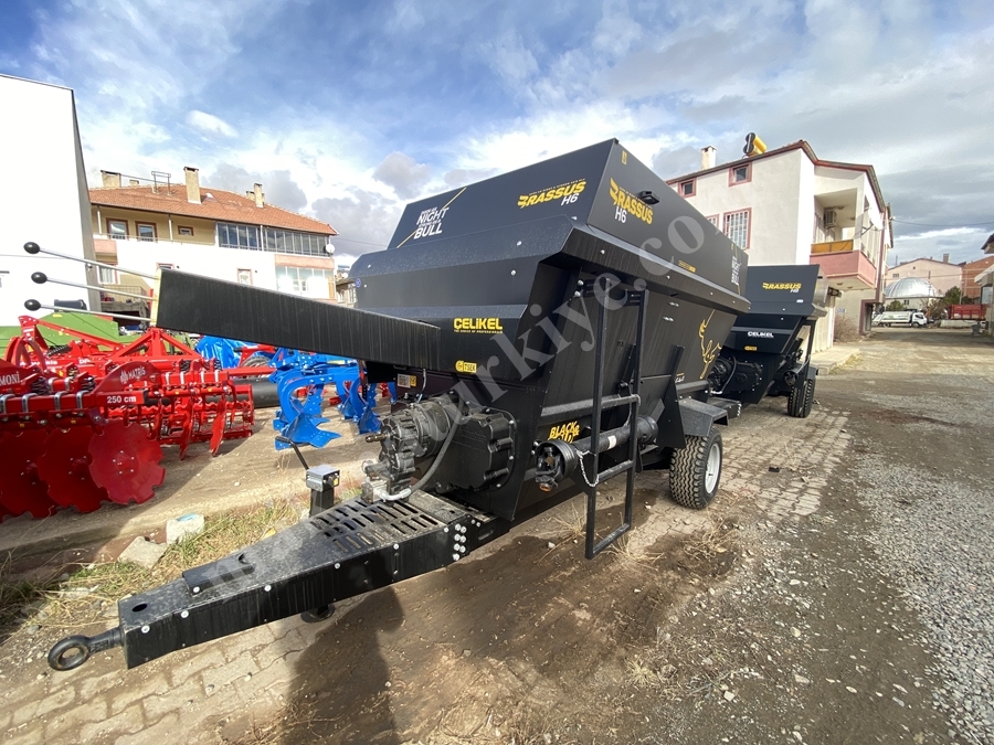 6 M­­³ Çift Helezonlu Yatay Yem Karma Makinesi