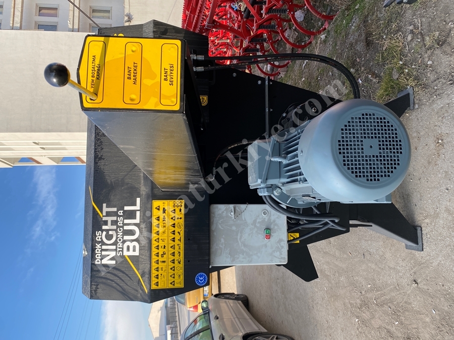 3 M³ Elektrikli Sabit Çift Helezonlu Yem Karma Makinesi