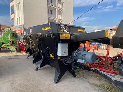 3 M³ Elektrikli Sabit Çift Helezonlu Yem Karma Makinesi - 1
