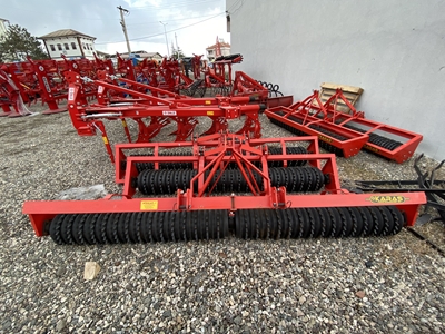 3 Metre Çekilir Tip Döküm Toprak Merdanesi - 0