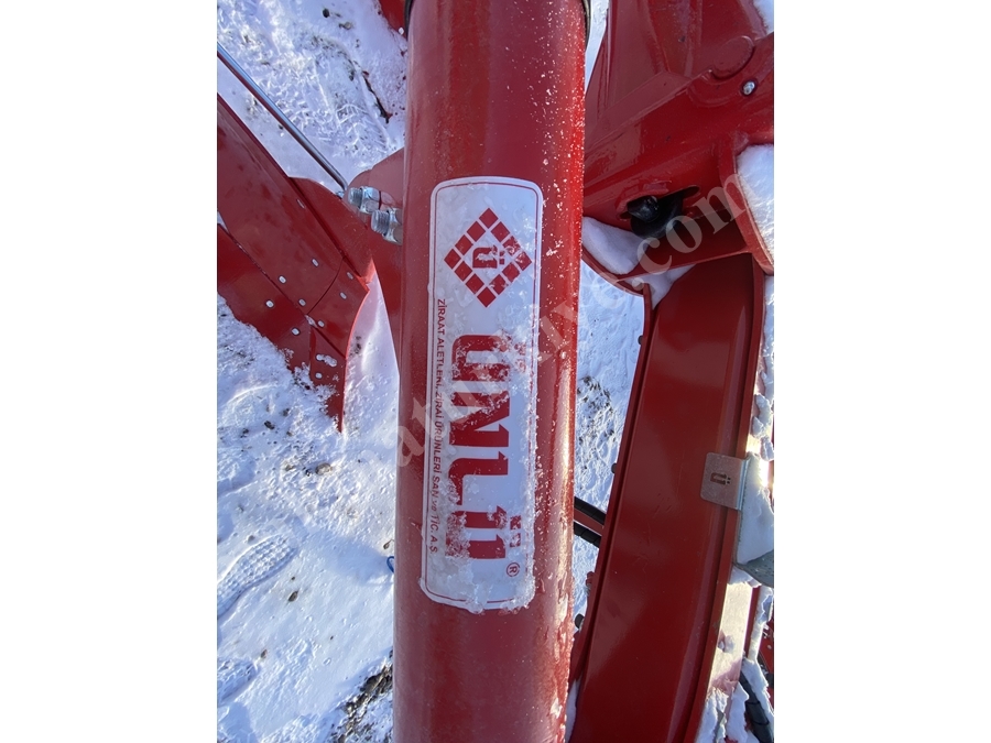 4'Lü Hidrolik Ayarlı Yaylı Otomatik Pulluk