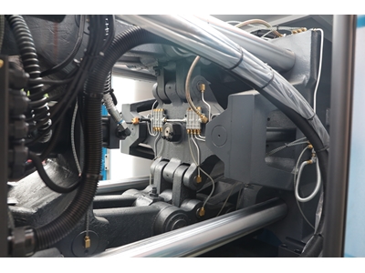 650 Ton (62 Kw) Plastic Injection Machine - 3