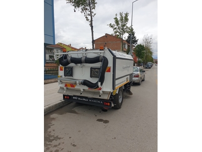 3 m3 Traktör Çekme Yol Süpürme Aracı - 2