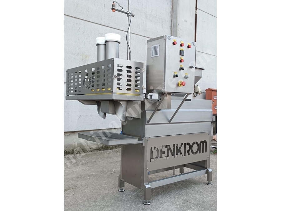 Machine de dosage de fromage à double piston en hélice