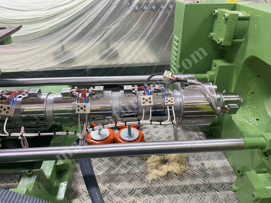 60 Ton Plastik Enjeksiyon Makinası