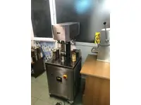 500/600 Pcs / Hour Tin Sealing Machine