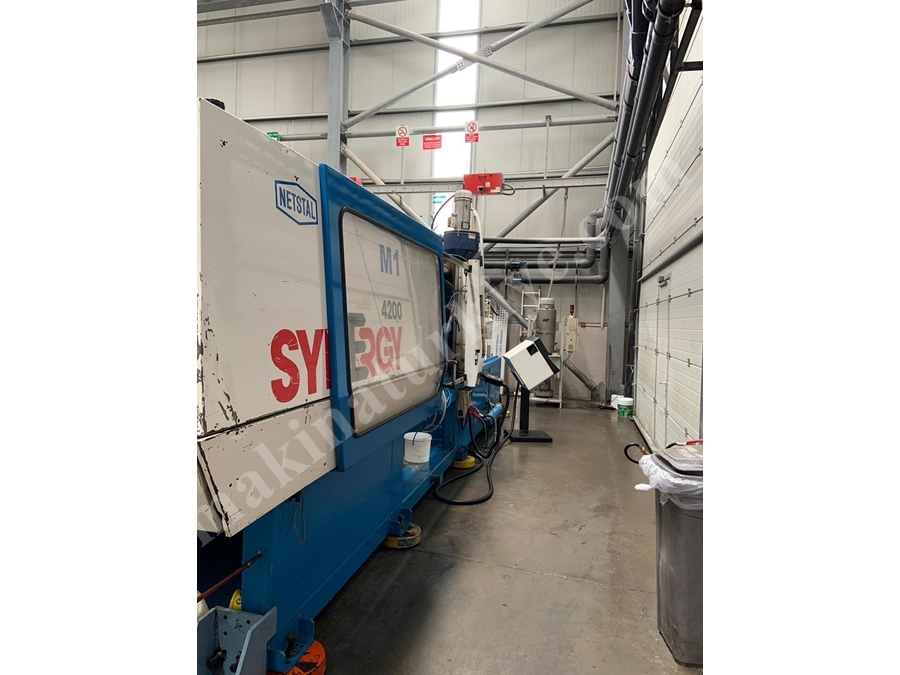 Plastic Injection Machine - Netstal - 420T
