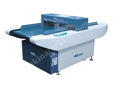 Embroidery Report Control Needle Detector with Conveyor