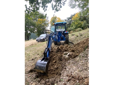 Mini-Radlader-Traktor-Hinterlader - 3