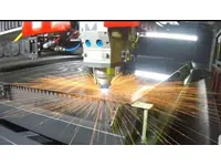 2 Kw Metal Laser Cutting Machine