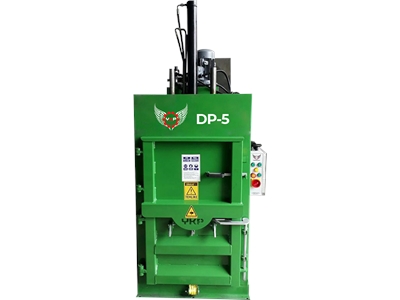 5 Tons Vertical Baler - 1