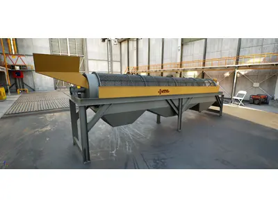 Ø 800 Industrial Mobile Waste Trommel Screen