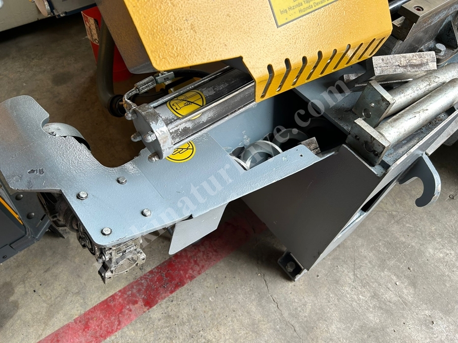 Kesmak Kms 280 Servo Sürücülü Şerit Testere Tezgahı