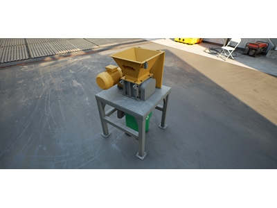 400 mm Pet Double Shaft Grinding Shredder Machine - 2
