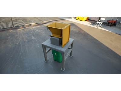 400 mm Pet Double Shaft Grinding Shredder Machine - 4